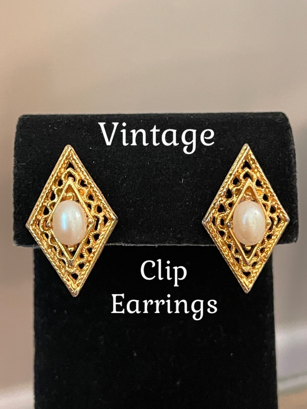 VTG Diamond Shaped Filigree Gold-tone Clip Earrings Faux Cabochon Pearl Center